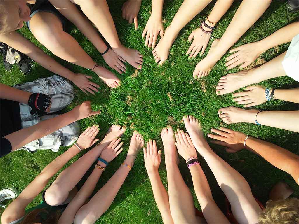 Community Service Helps in Recovery