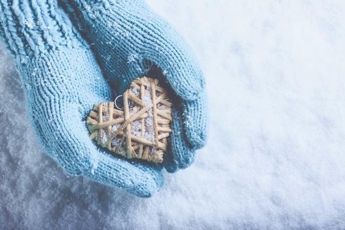 5-ways-to-wear-your-gratitude-gloves-this-holiday-season