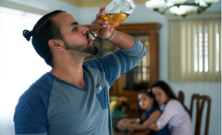 Alcohol Addiction - AKUA Mind & Body