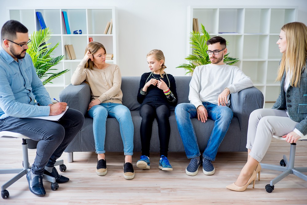 Family Therapy and Addiction - AKUA Mind & Body